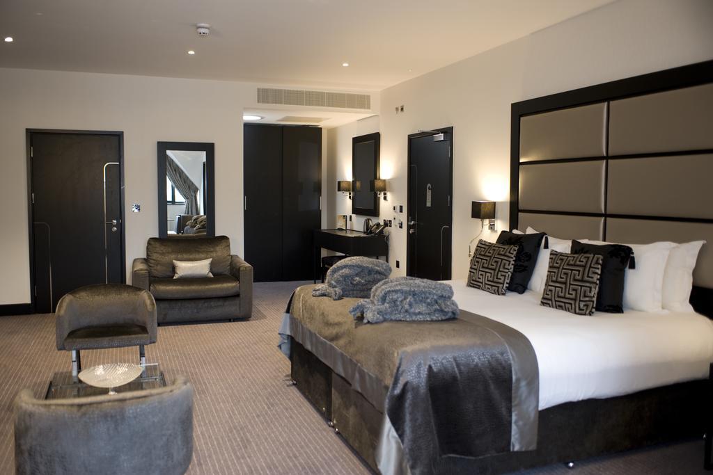 The Lodge At Kingswood Epsom Ruang foto