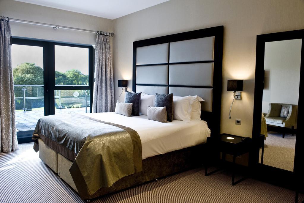 The Lodge At Kingswood Epsom Ruang foto